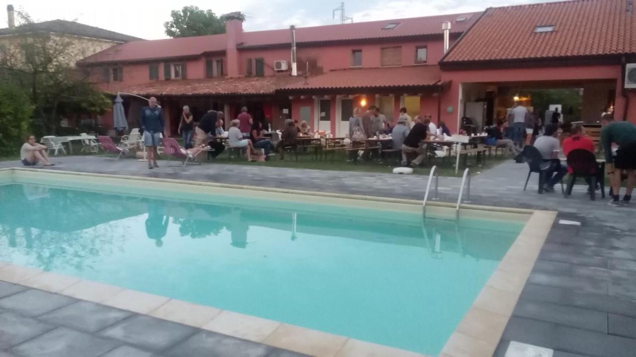 Holiday Park - Camping Near Venice Целарино Экстерьер фото